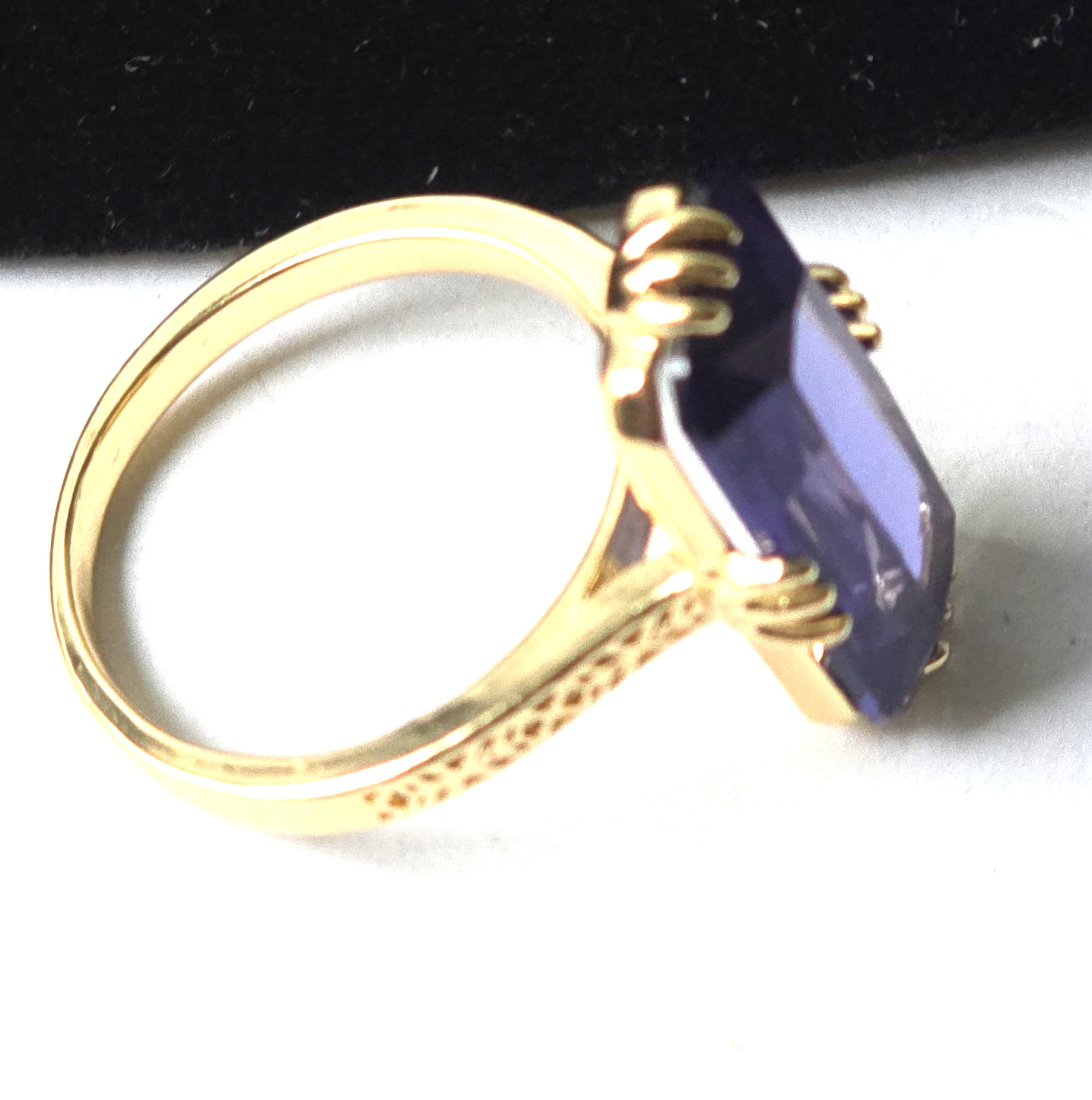 Vintage Gold Plated Amethyst Glass Stone Cocktail Ring sz 9