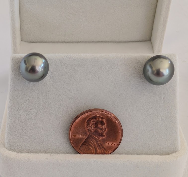 10 Millimeter Pearl Earrings 14K 3.5 Gram Retail Price $999 Make Me An Offer!