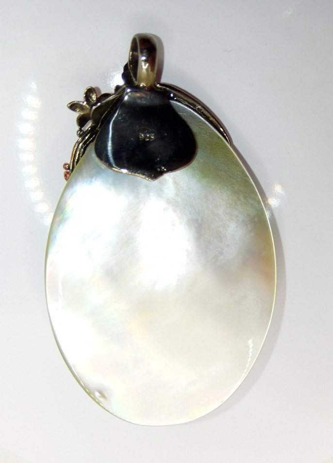 🔥🔥🔥Magnificent Mother of Pearl Seahorse Pendant in Silver & Rose Gold – UNIQUE