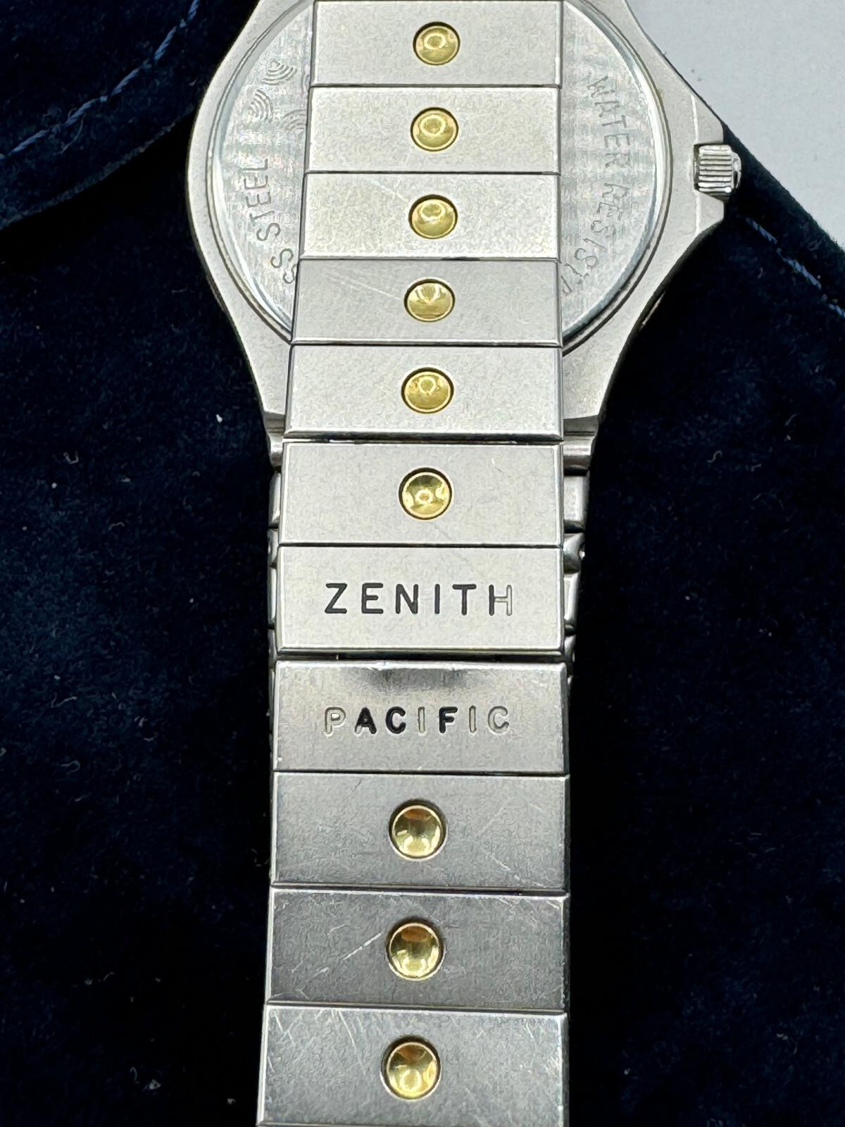Zenith Pacific 89.0020.615 Steel And Gold Swiss Made Quartz 31Mm