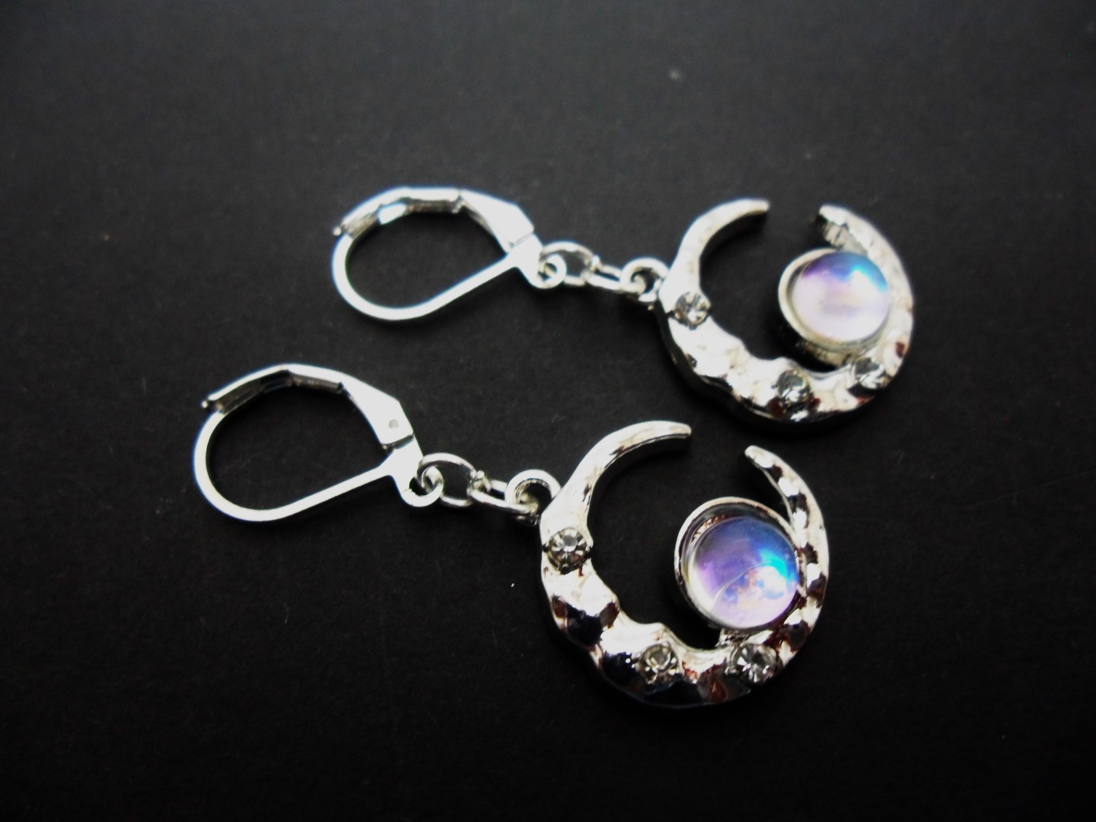 A PAIR DANGLY MOON & STAR DIAMANTE CRYSTAL LEVERBACK HOOK EARRINGS. NEW