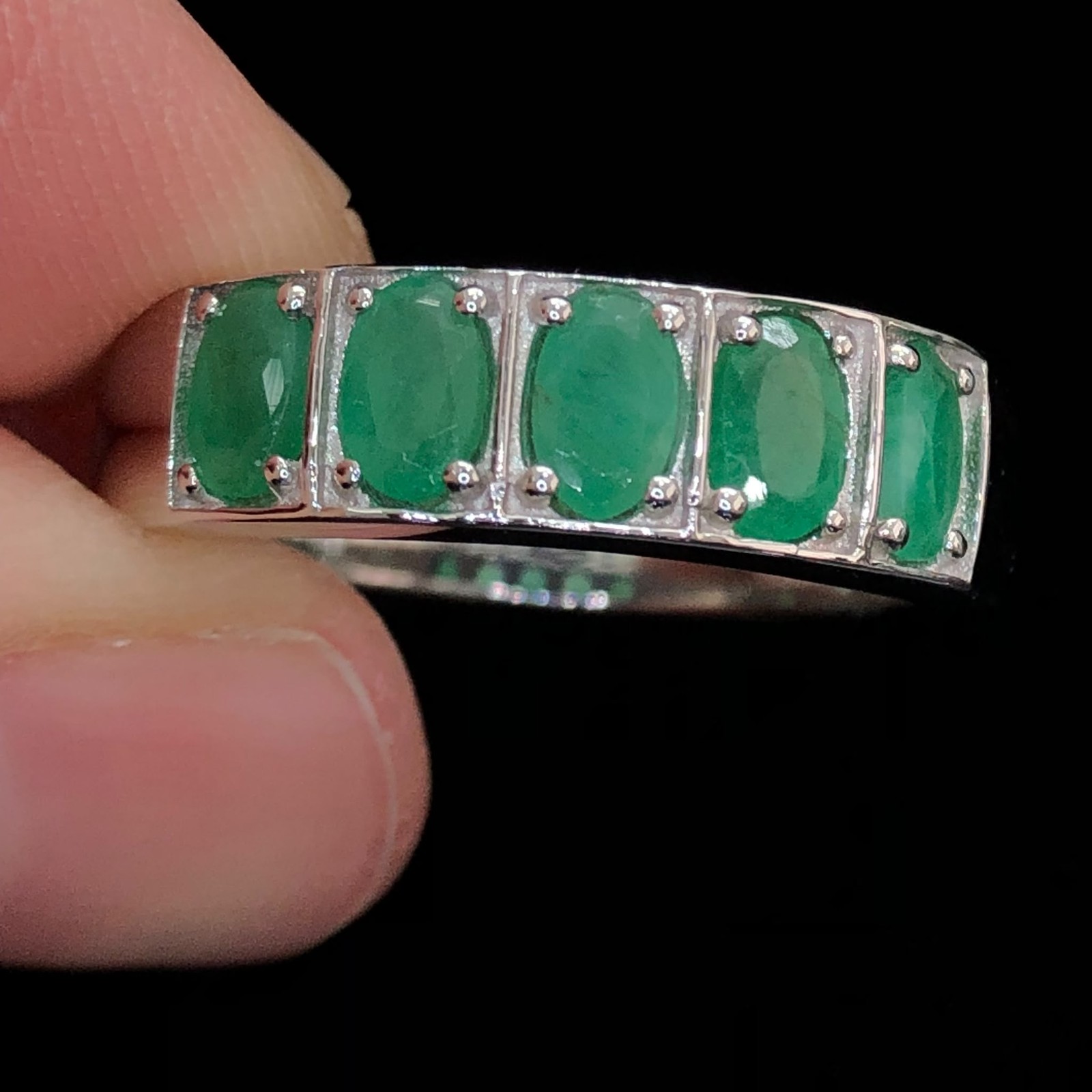 Natural Emerald Gemstone 925 Sterling Silver Ring Oval Top Rich Green 10