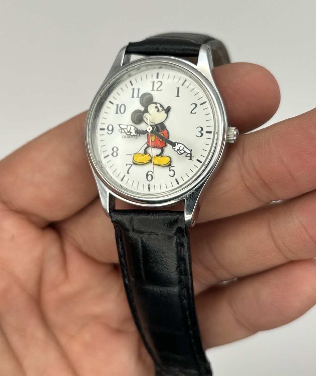 Disney Authentic V896-7249-4-12030 Quartz Analog Women’s Watch #7.36