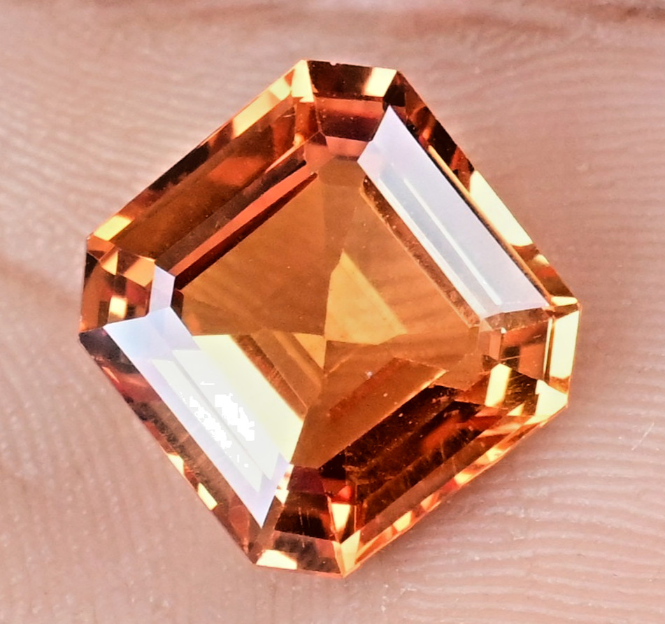 14.85 Ct Natural Sri Lanka Padparadscha Sapphire Certified Flawless Cut Gemstone
