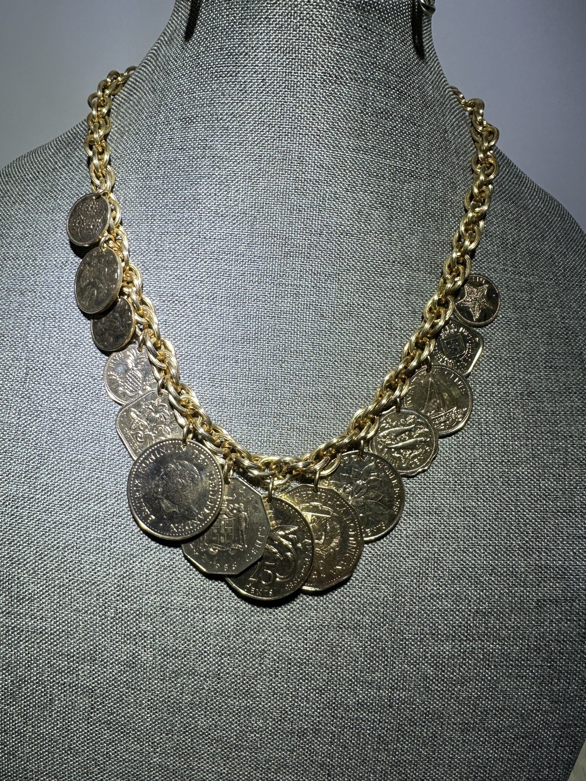 Vintage Golden Caribbean Necklace Franklin Mint 1986 in 24KGP
