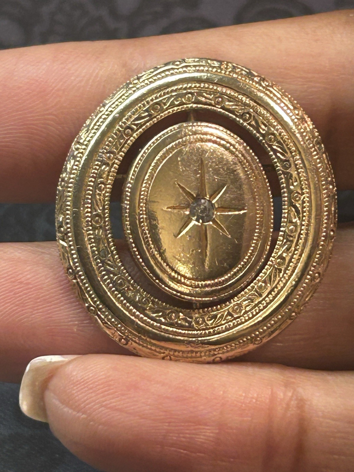 Vintage 1970s Avon Spinner Brooch Gold Tone Rotating Starburst Rhinestone Signed