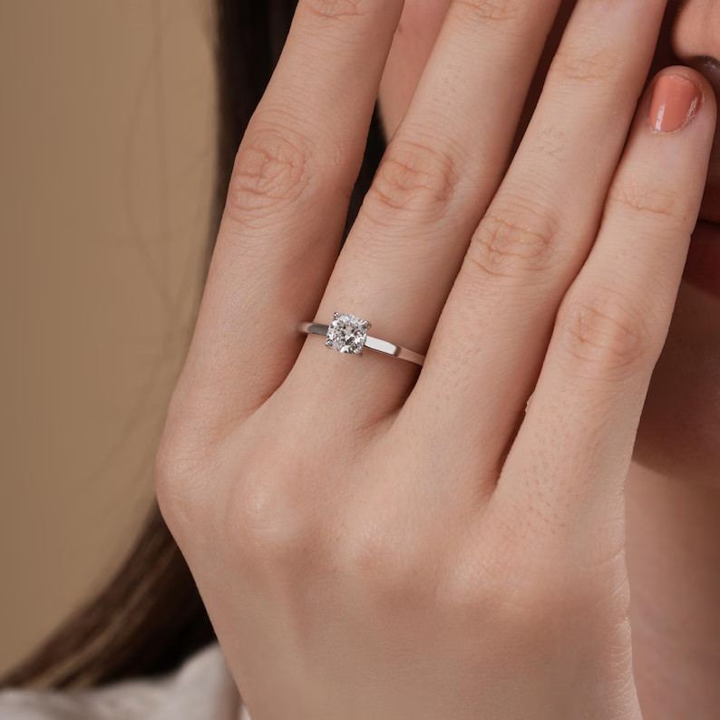 1CT Solitaire Ring Cushion Cut Lab Grown Diamond & 10KT White Gold FG VVS-VS