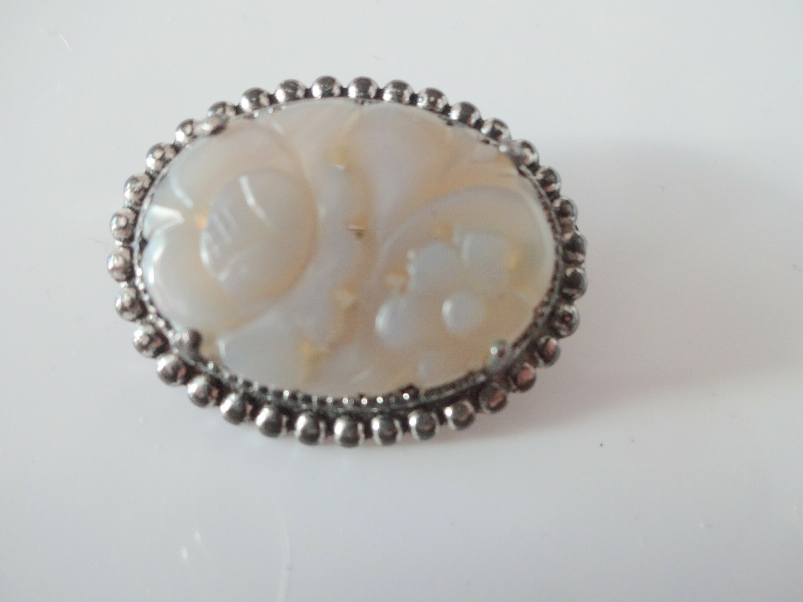 Antique Art Deco Victorian Chinese Asian Carved Translusent Stripe Agate Brooch