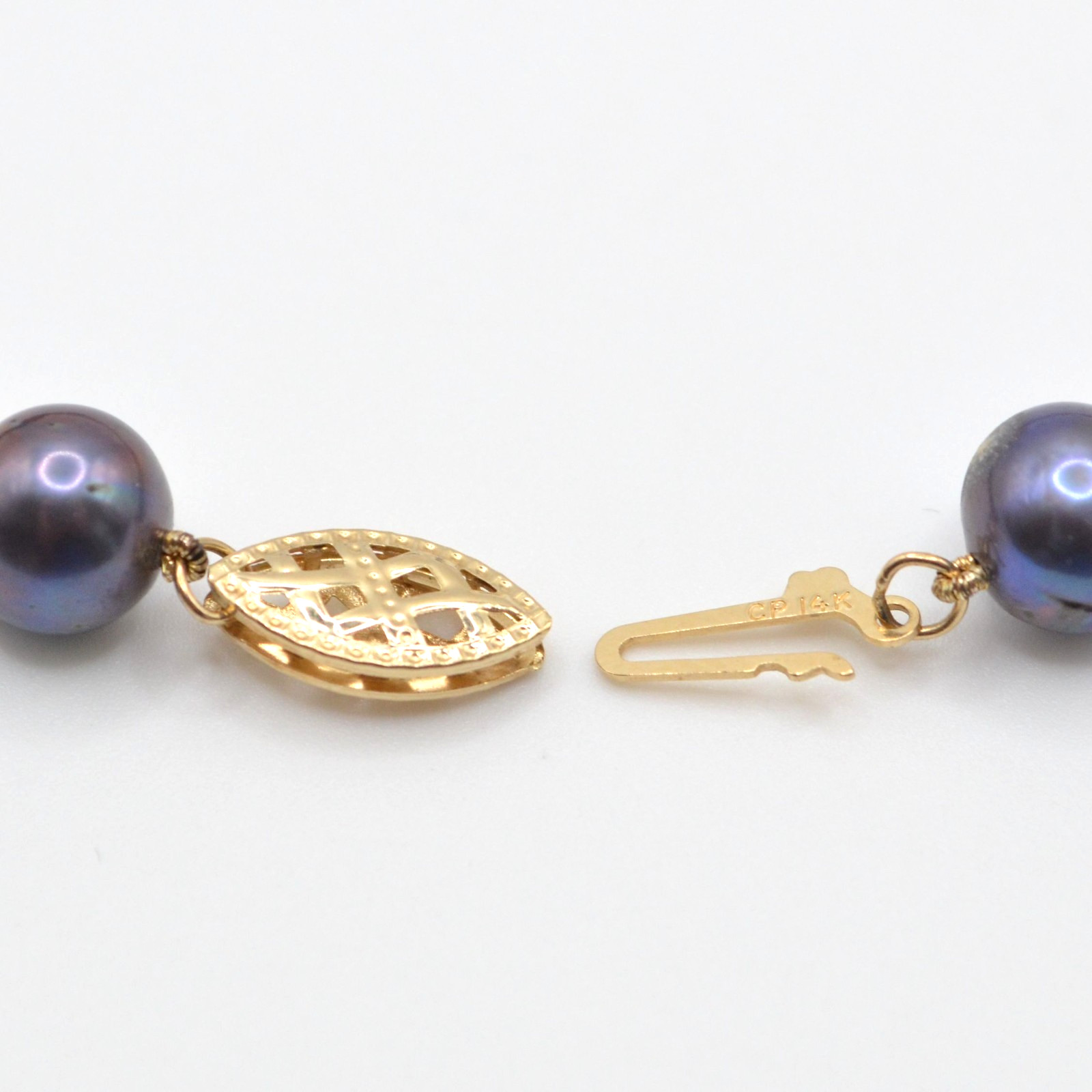Black Peacock Cultured Pearl Necklace 7mm 17.75″ 14K Gold Clasp Knotted Strand