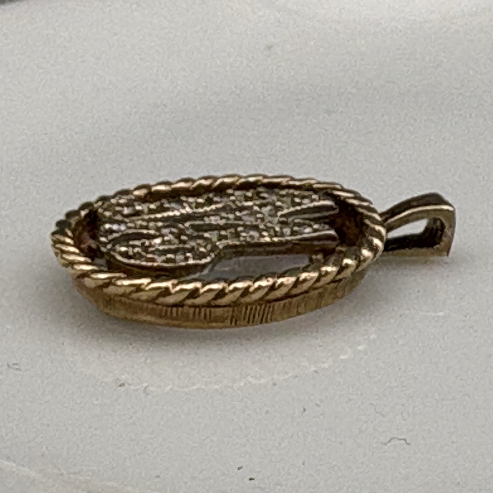 Estate 14K Yellow Gold and Natural Diamond Pendant Fancy Initial M 3.26g