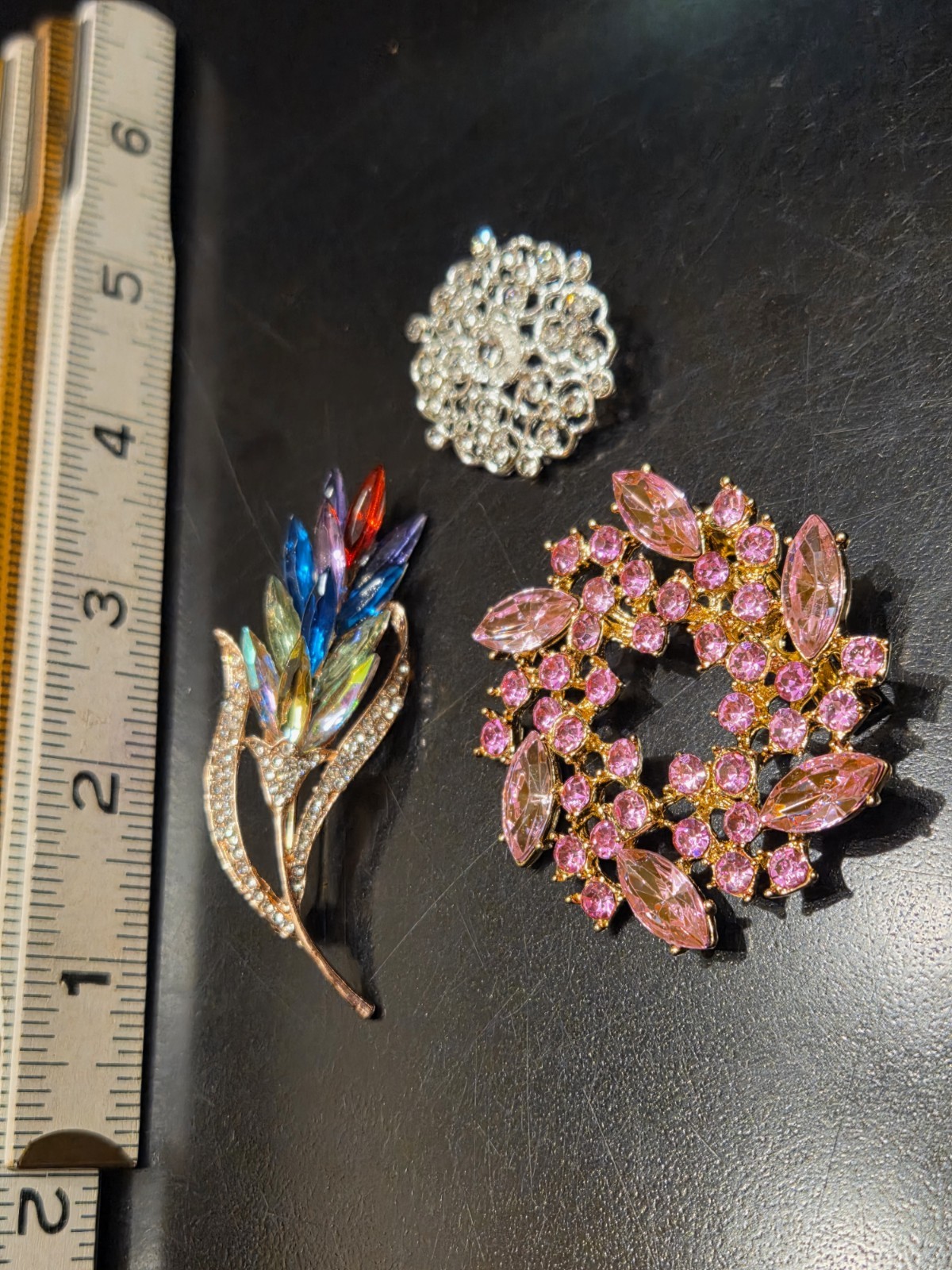 Beautiful Big Pink Rhinestone Wreath Multicolor Floral Flower Brooch Lot 293-159