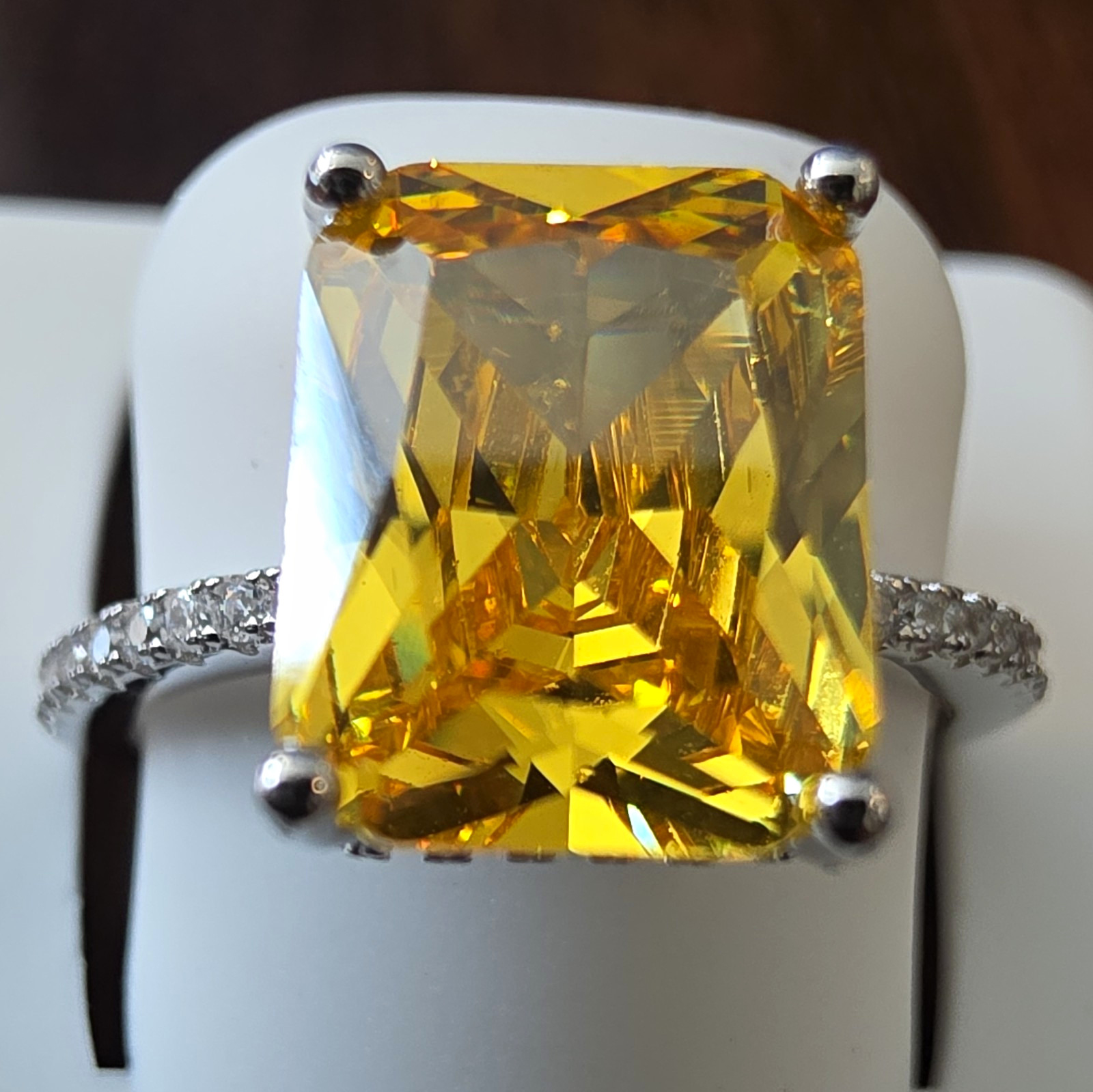 925 Sterling Silver Emerald Cut Lab-Created Yellow Gemstone Ring Sz 7 UGI