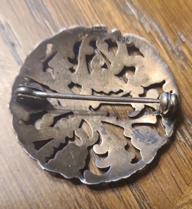 Vintage Industria Argentina 900 Silver Round Pierced Pin Brooch – Signed – 2″