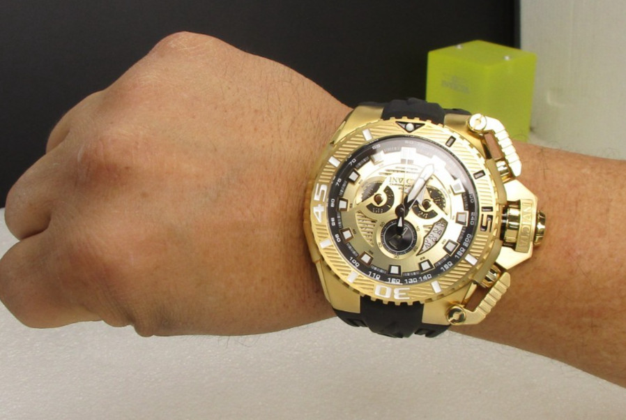 Invicta Sea Hunter full size Men’s Watch 57/69mm Gold tone 49610