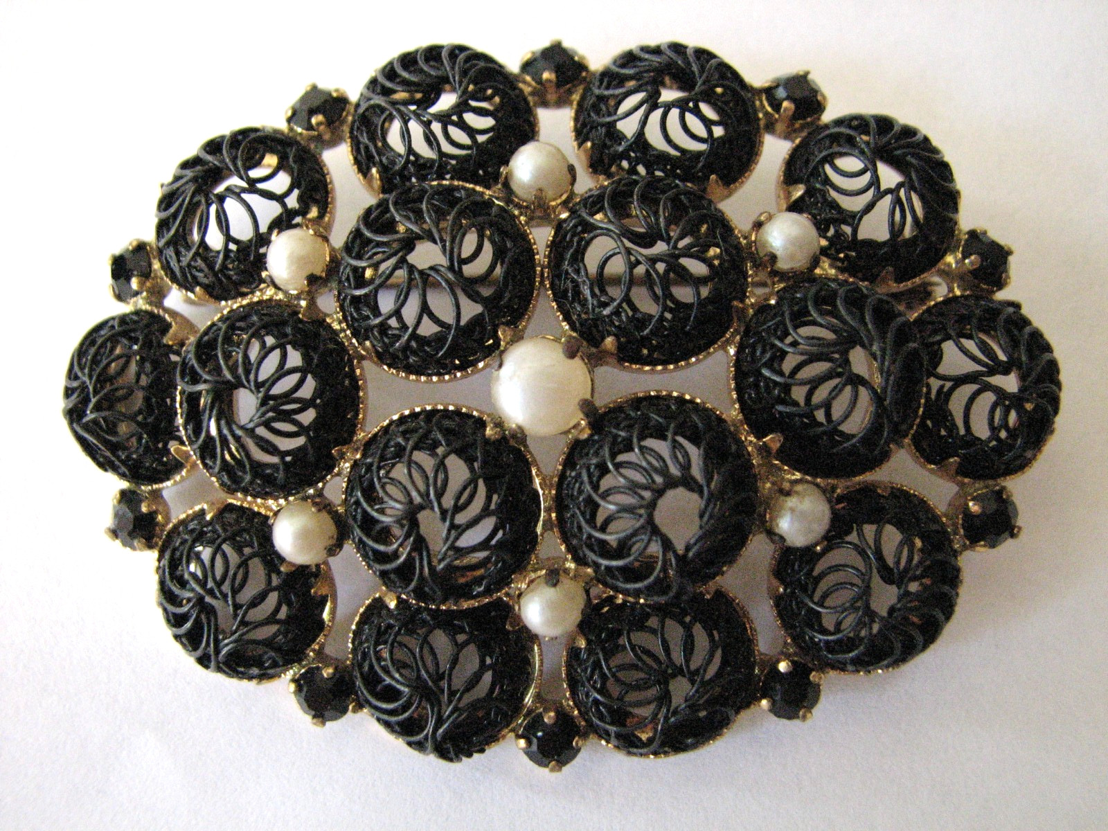 Vintage Spider web brooch 1950’s and in great condition 2.5 X 1 3/4 inches