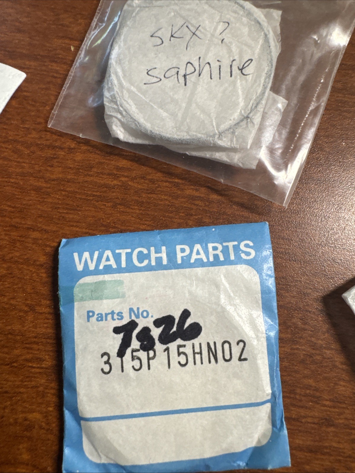 7 PIECES, READ Seiko Crystal 7S26-0020 Crystal 315P15HN02 lot Watchmaker watch