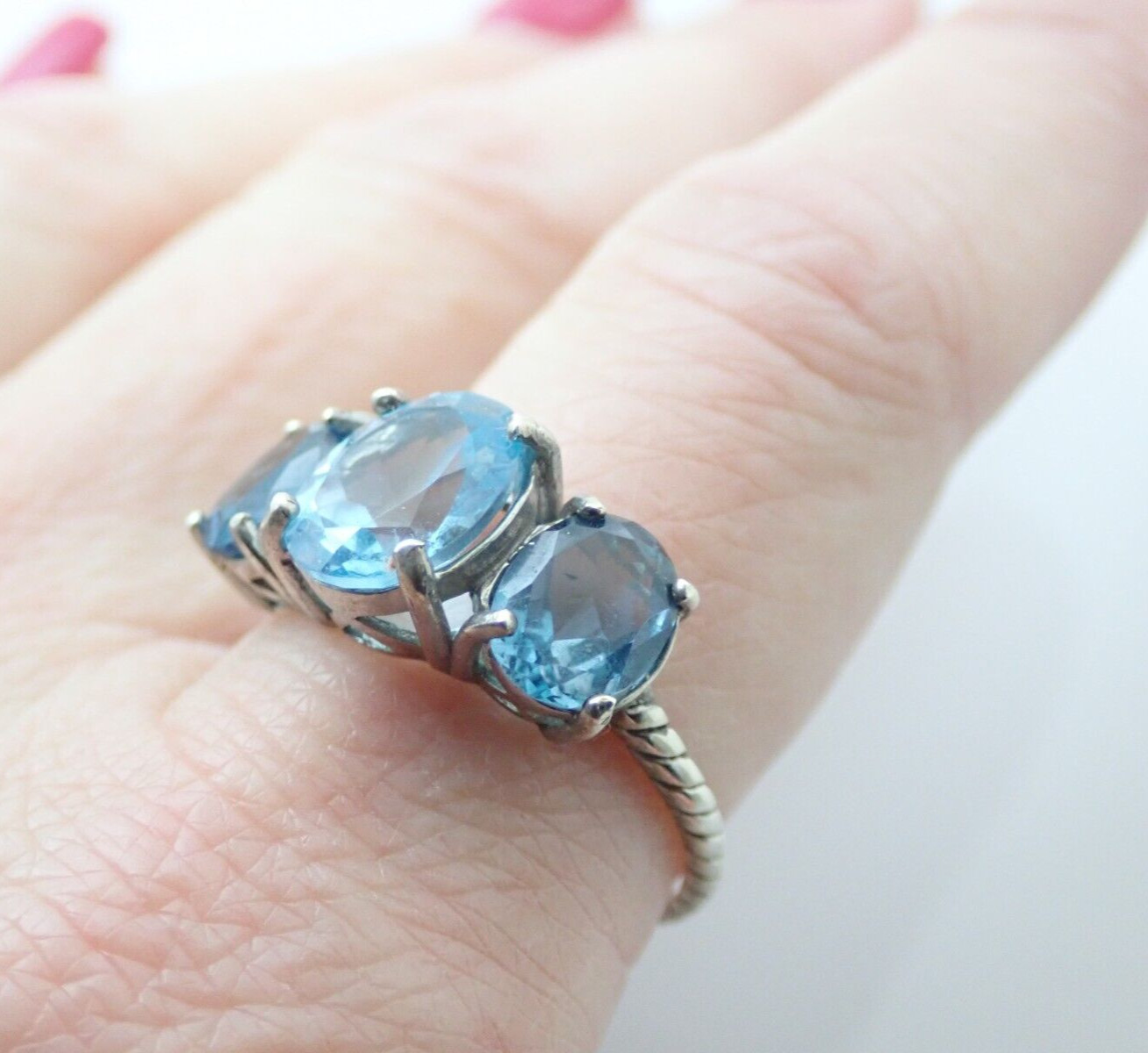 Designer Signed A 3 Stone Blue Topaz Gemstone Roped Sterling Band Ring Sz 9.75