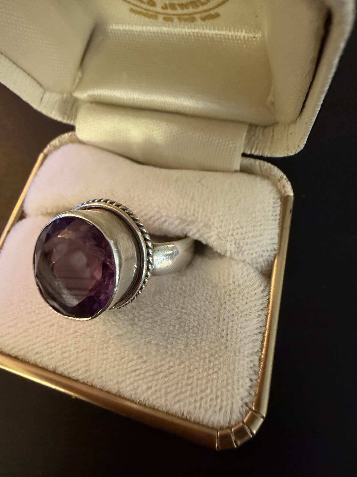Sterling Silver Amethyst Swirl Ring Size 7.