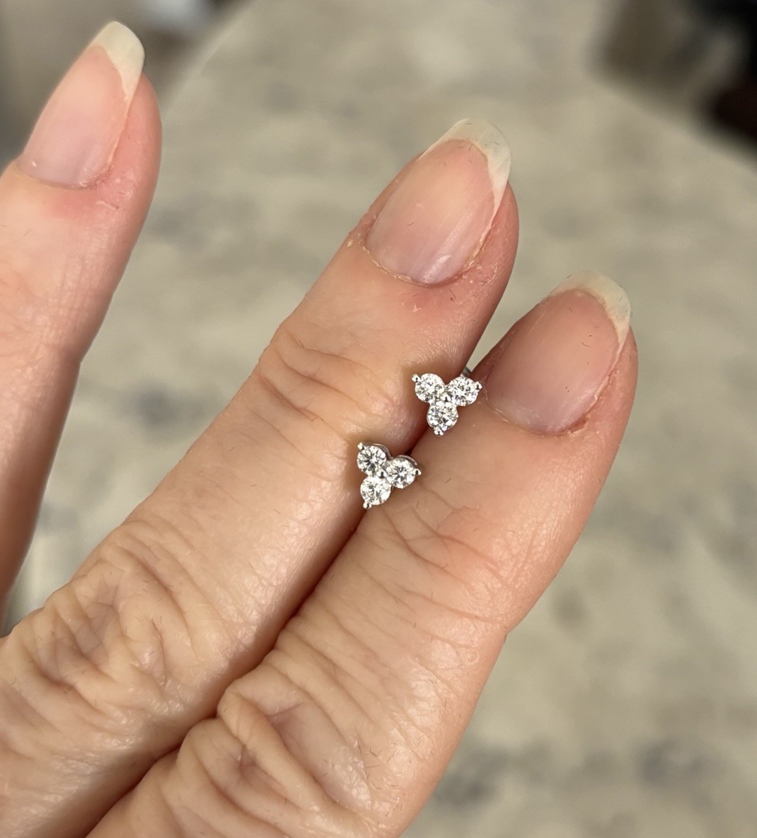$450 IGI Certified NWT 14K White Gold .30Ct Round 3 Stone Clover Diamond Earring
