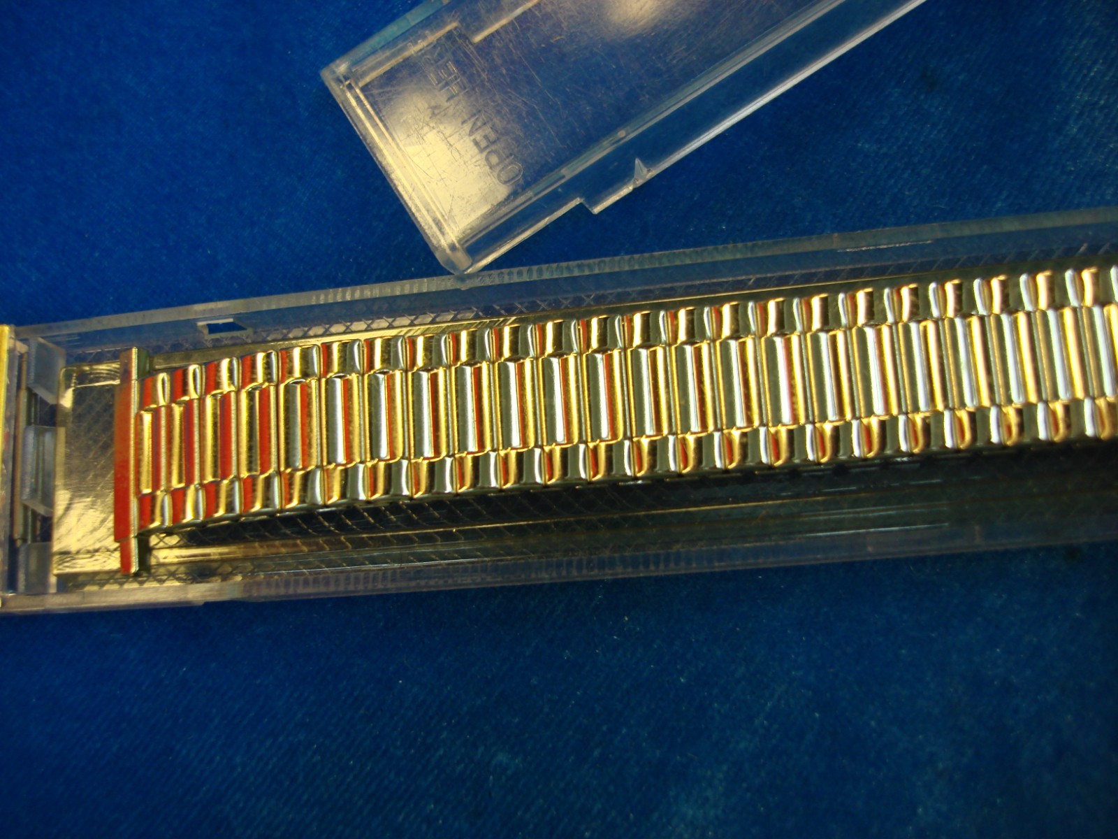 VINT. FLEX-ON BY KREISLER – STAINLESS W/GOLD PLATE WATCH BAND – NOS – 15 – 17 MM