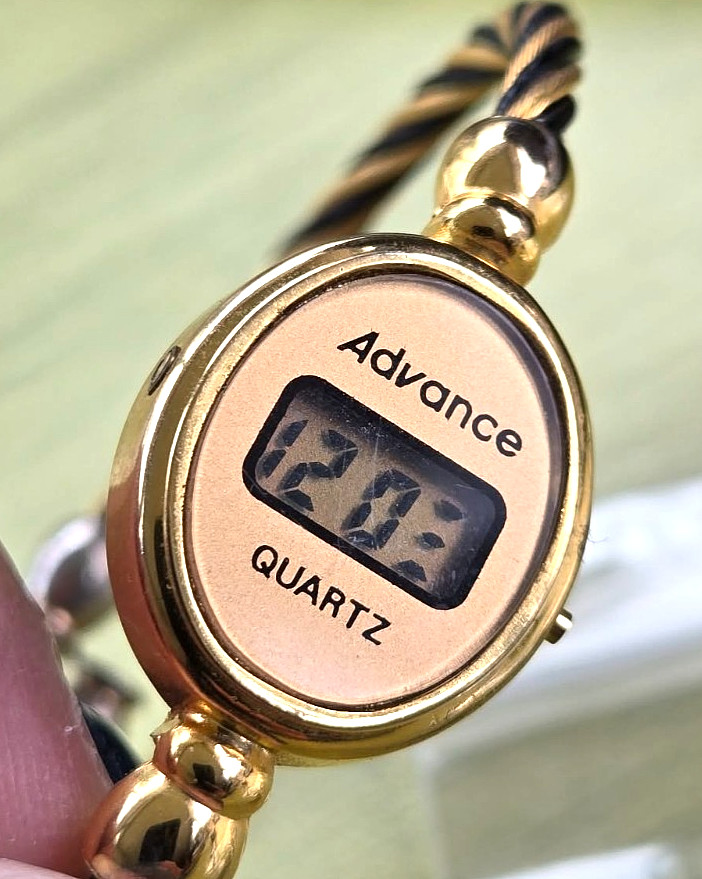 Vintage Advance LCD Digital Gold Tone Quartz Ladies Bangle Watch New Battery