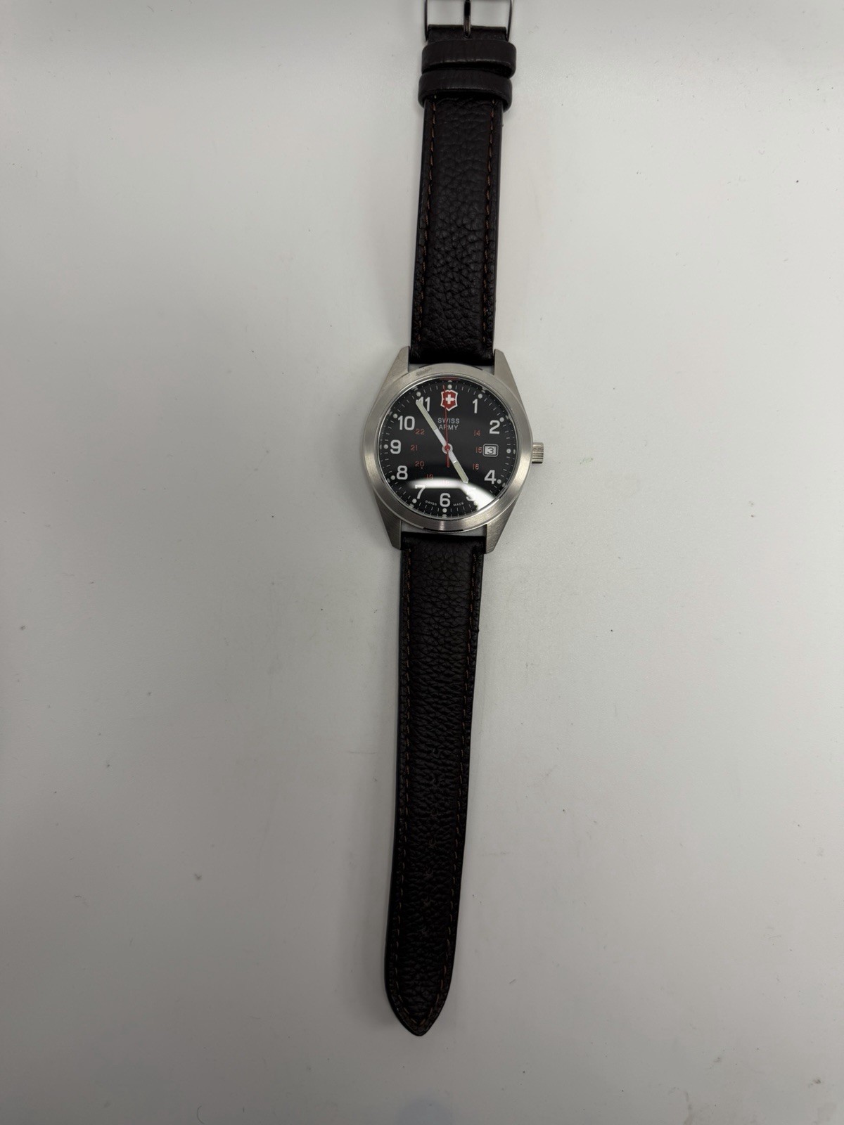 Victorinox Swiss Army Garrison 241083 New Battery 40MM 8.5″ Leather Band
