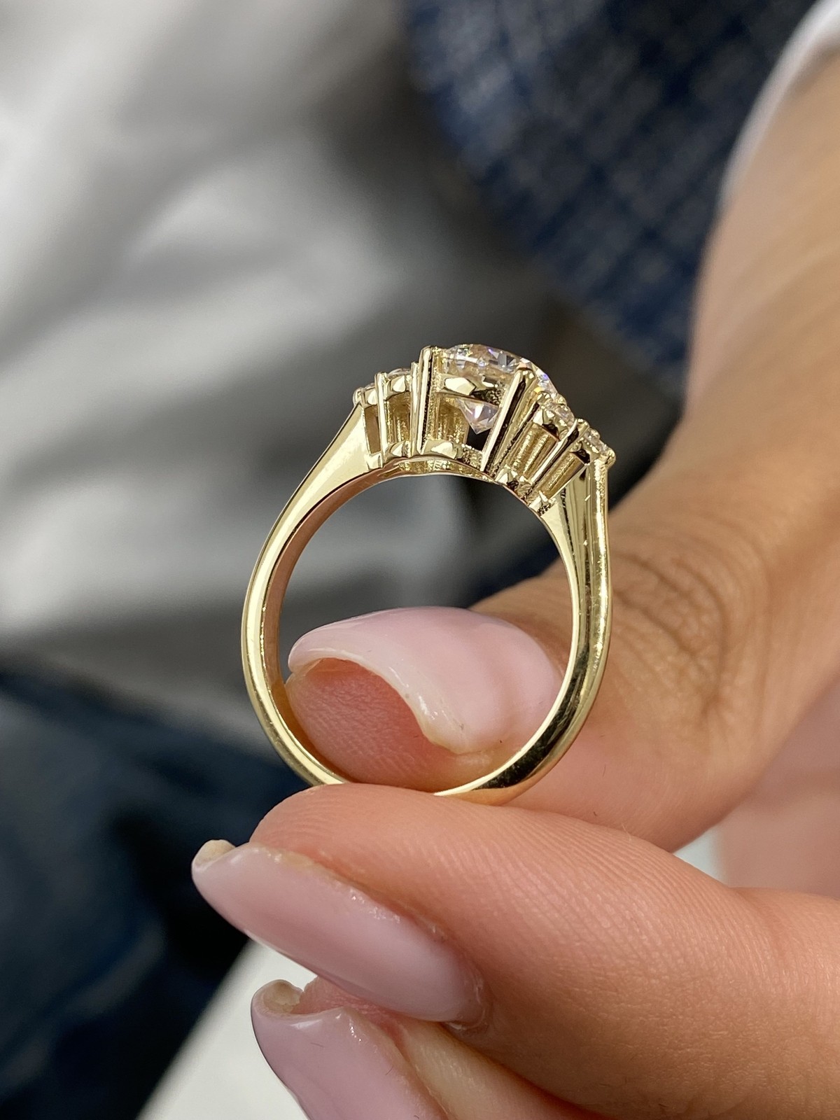 Proposal Ring Yellow Gold 1.2ct IGI Certified E/VVS2 Round Lab Created Diamond
