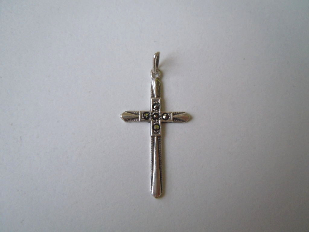 Cross Pendant 800 Silver Marcasites Punze 0.0282oz