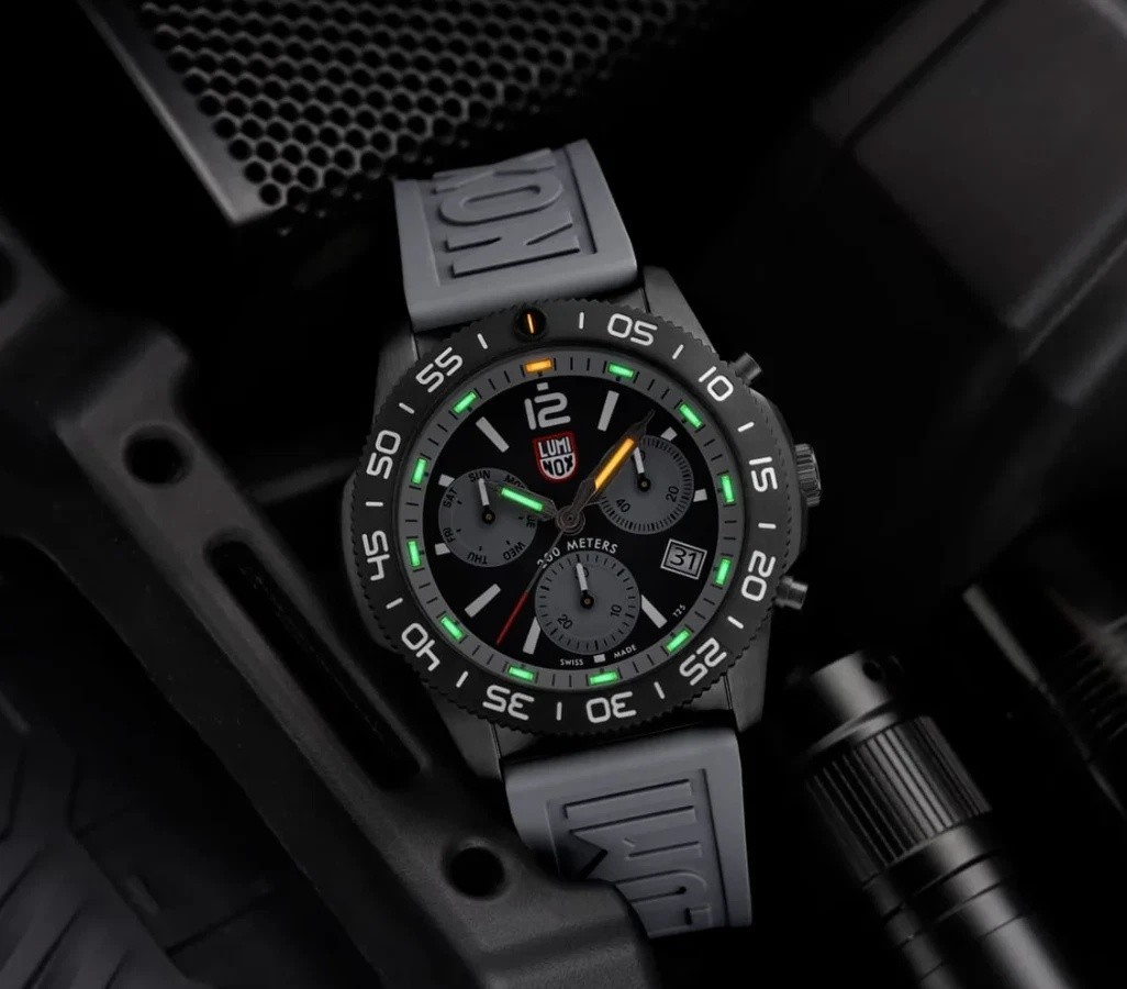 Luminox XS.3148 Pacific Diver Chronograph 44mm Graphite Grey Swiss Watch 200M