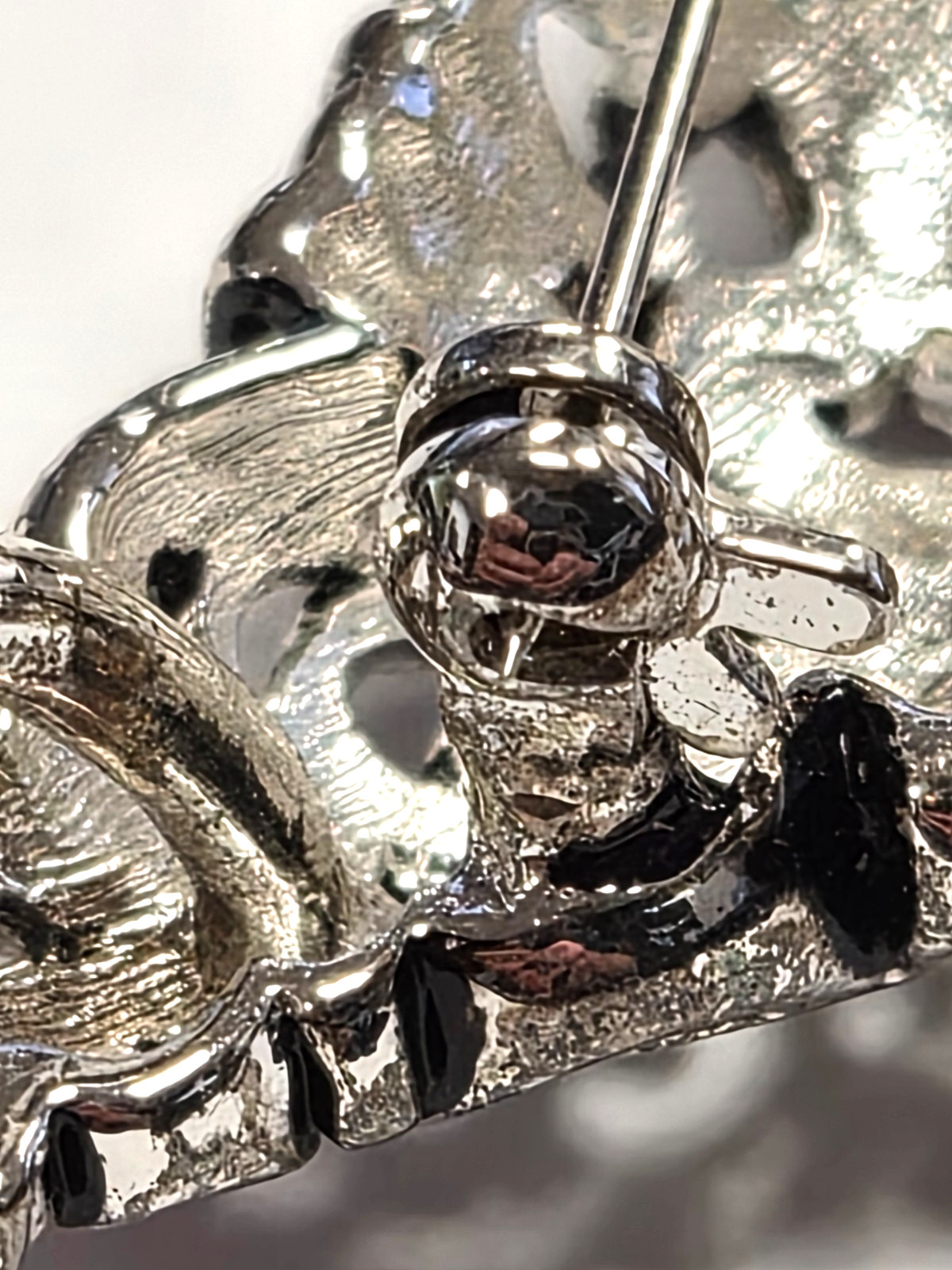 Estate Silver Tone & Rhinestone Christmas Tree Open Scroll Pendant Pin / Brooch