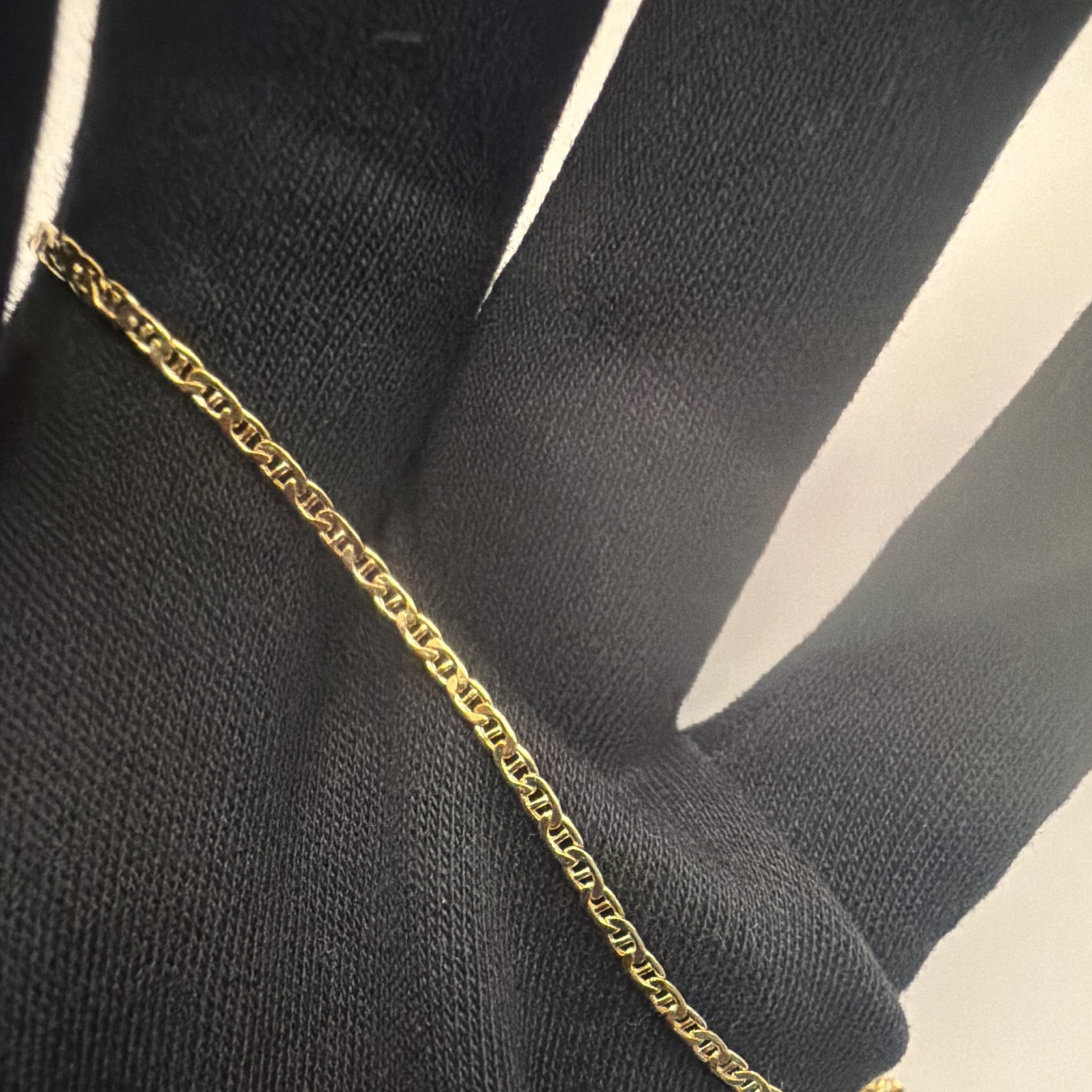 10k Solid Gold 2mm Mariner Link 20 inches
