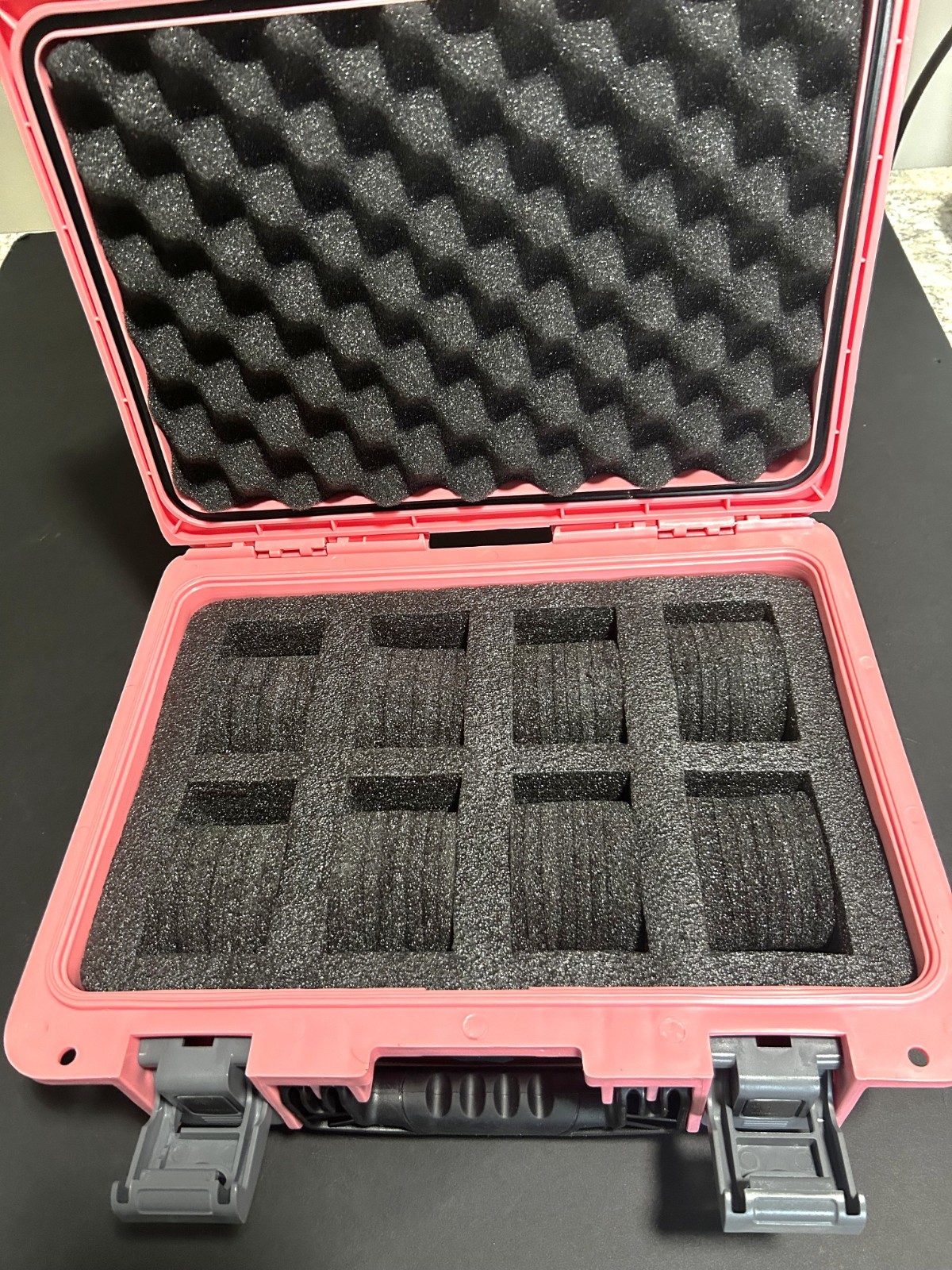 Invicta Limited Edition 8-Slot Dive Impact Watch Case PINK (DC8PNK-GRY)