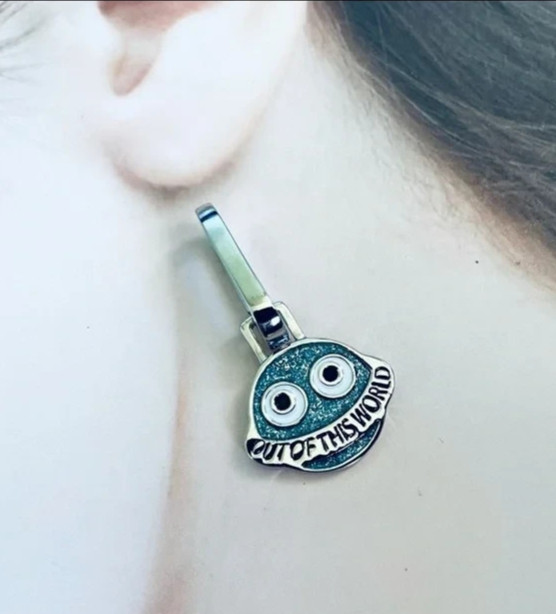 Henri Bendel out of this world charm