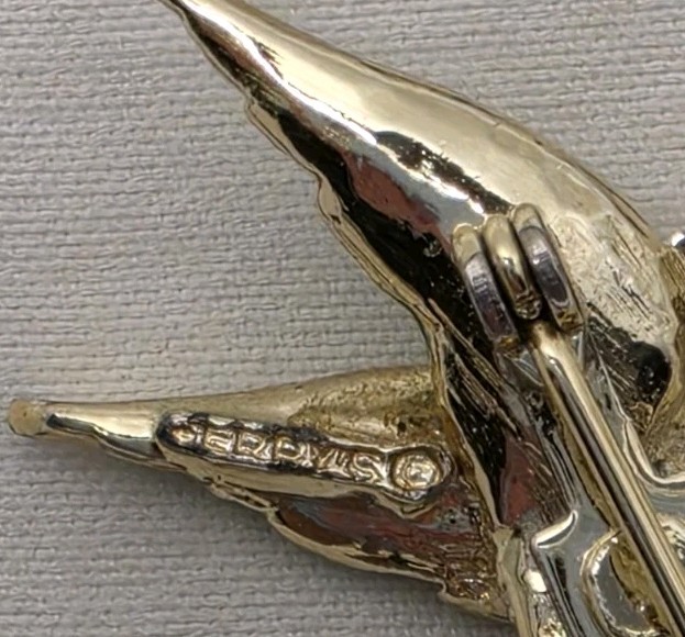 GERRY’S Gold Tone Hummingbird Brooch Pin with Rhinestone Accents 1.5″