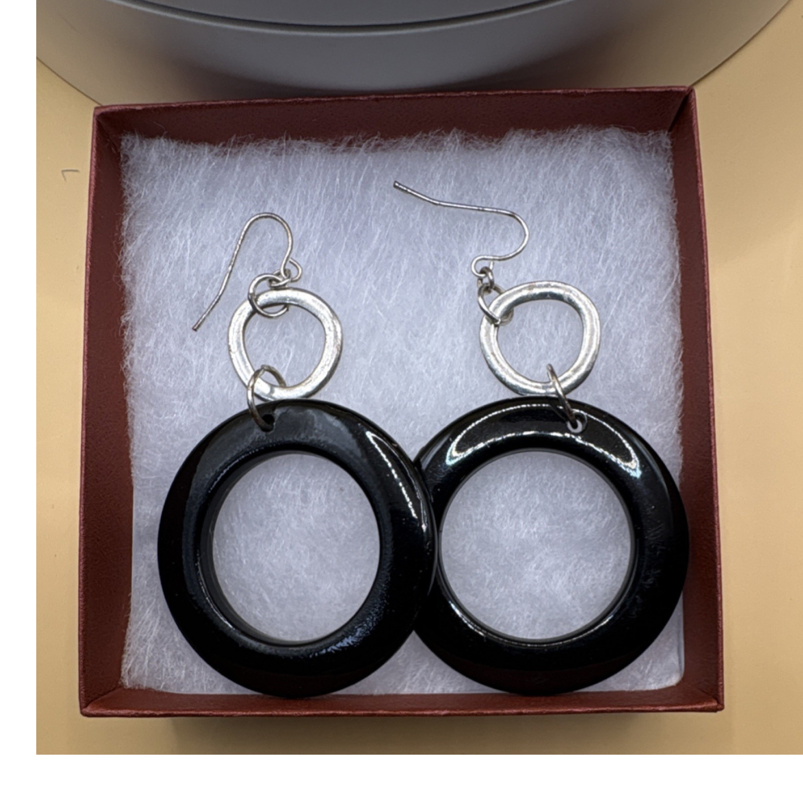 Black Round Dangle/Drop Earrings Silver Tone Hook Closure No Stone 2.8 in