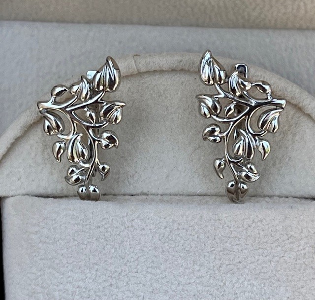 925 Sterling Silver Leaf Vine English Lock Earrings Women’s 10mm x 5mm