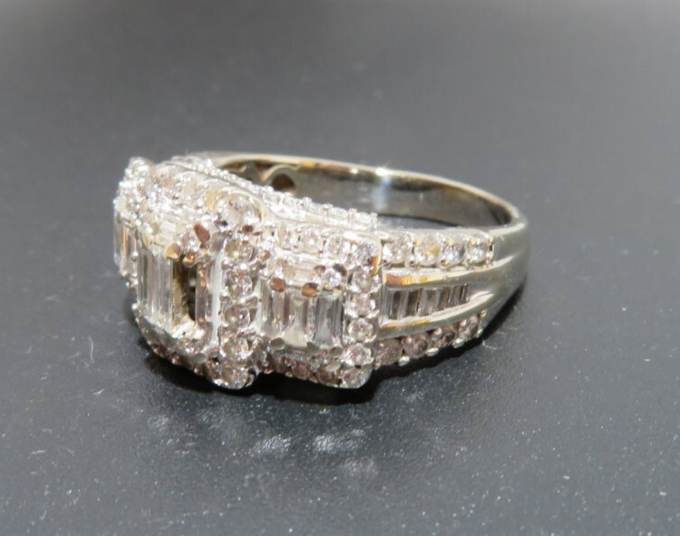 14K WG EMERALD CUT & ROUND CLUSTER ENGAGEMENT RING 1.00 tcw SZ 8.5 7.84g(G133479