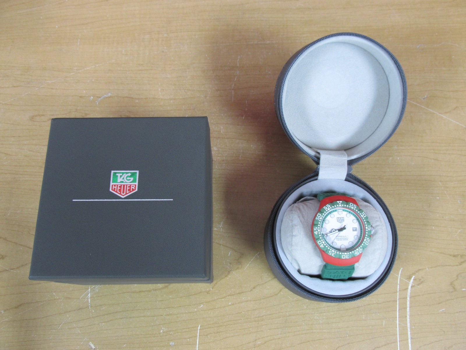 Tag Heuer Formula 1 Solargraph WBY1160.FT8085 Green/Red Quartz Men’s Watch