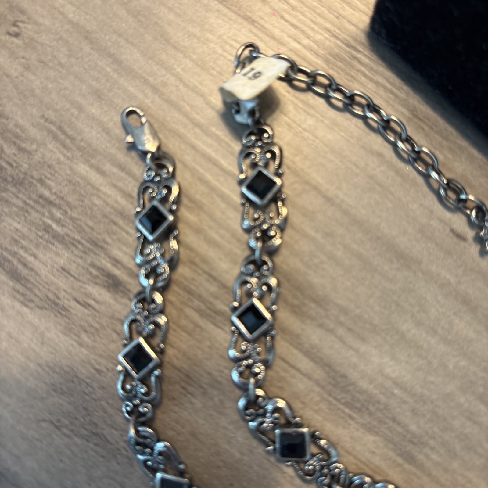 Made in China Silver Tone and Black Stone Bib 18″ Necklace New