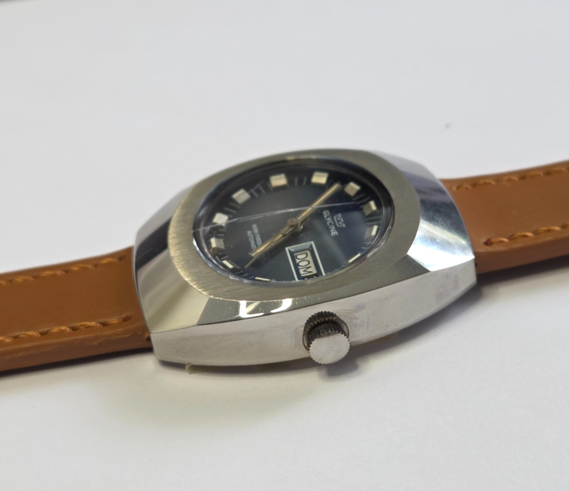 NOS Glycine Hight Frecuency Automatic Watch Vintage Mens Blue Fractured glass