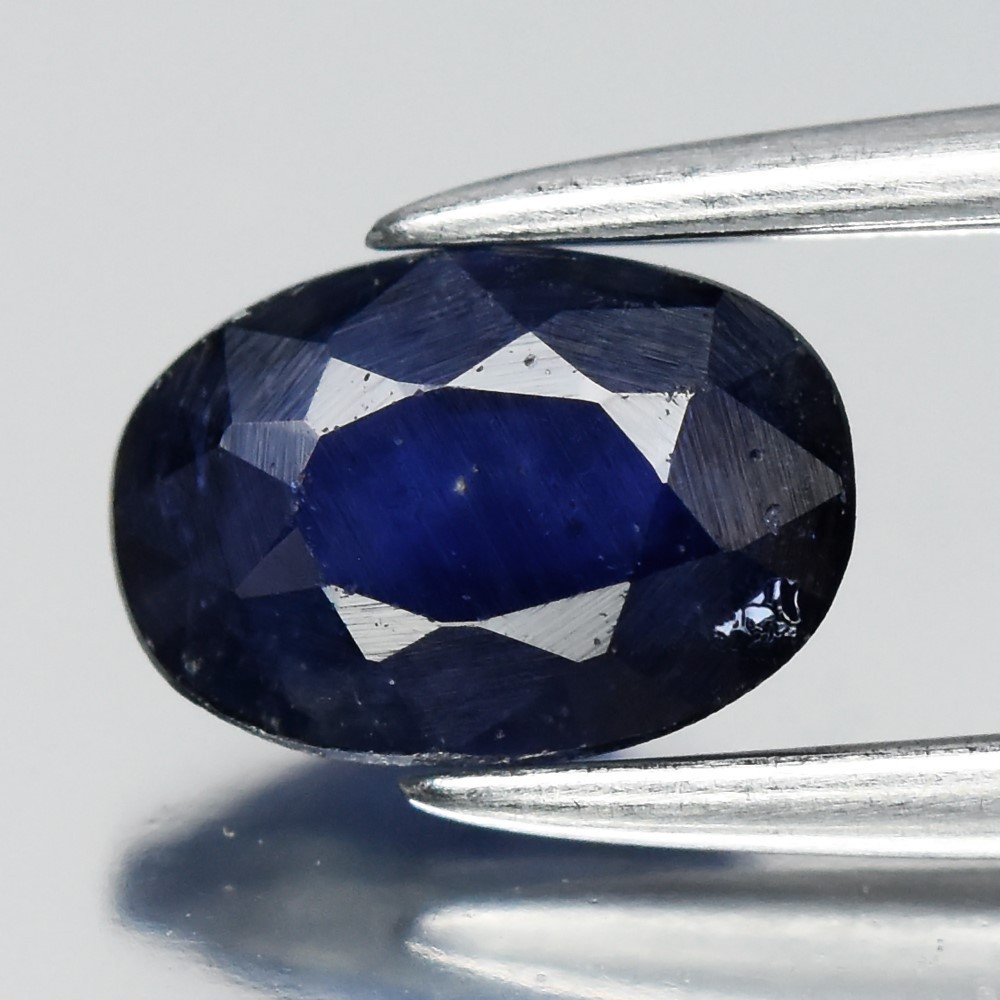 💎 0.70ct 6×4.2mm Oval Deep Blue Sapphire – Ceylon Gemstone