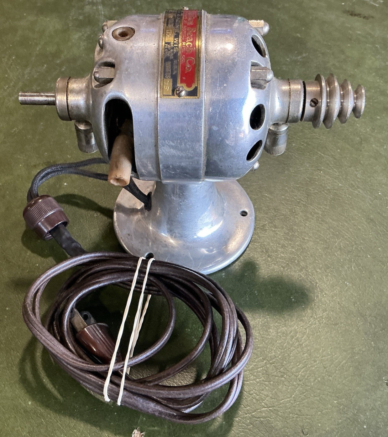GUC Hamilton Beach Jewelers Lathe Reversible Motor W 3 Step Pulley 120 V, Tested