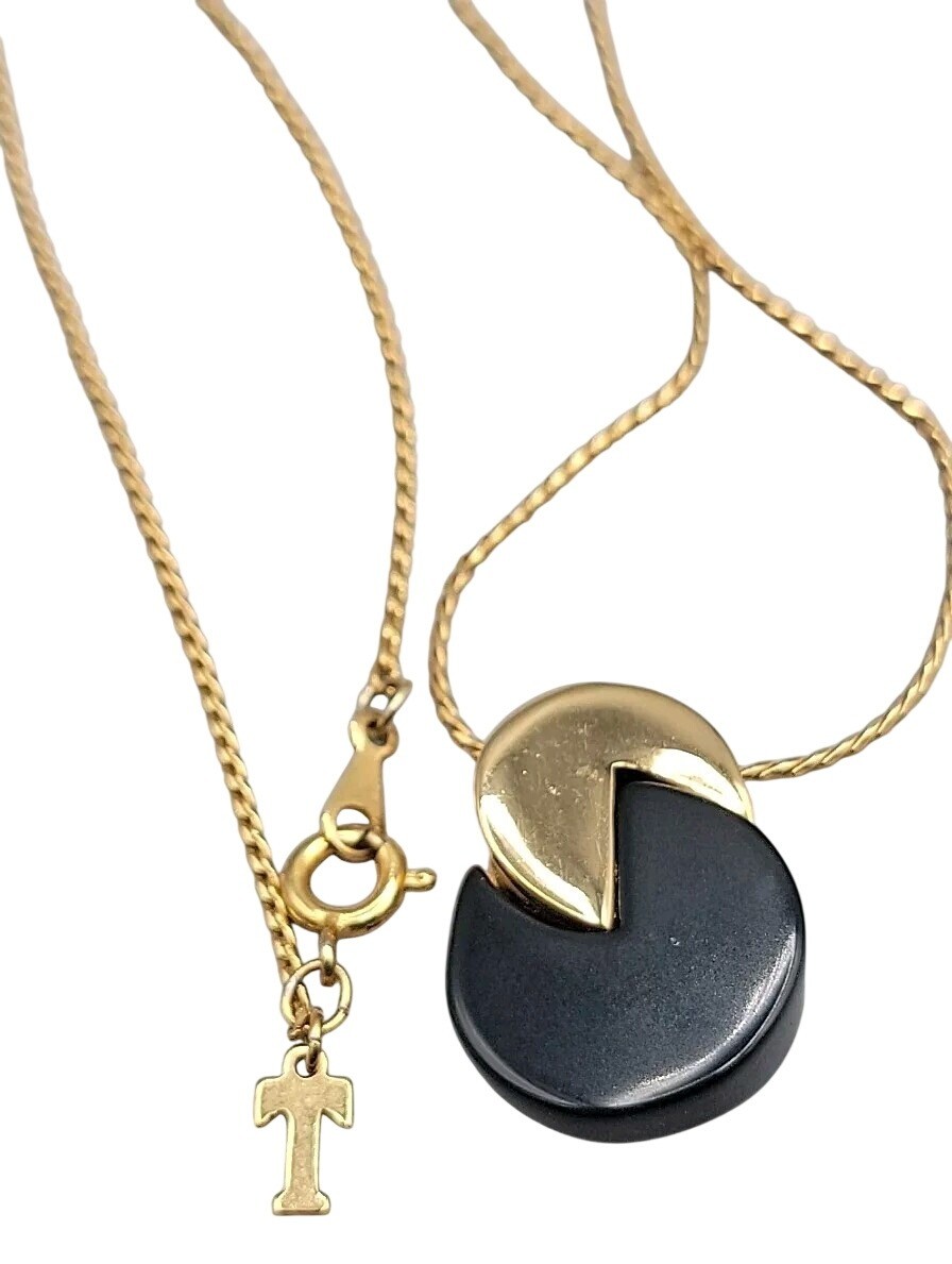 Vintage Crown Trifari Pacman Pendant Necklace Gold-tone & Black Acrylic 18″ Rare