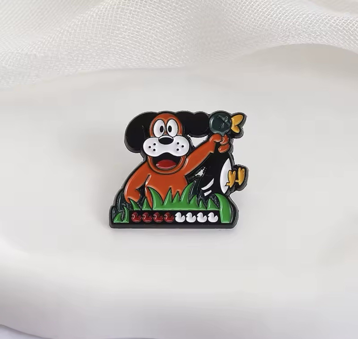 Dog Duck Hunt Style 1pc Rubber Backer Game Duck Hunt Character Pin FREE SHIPPING