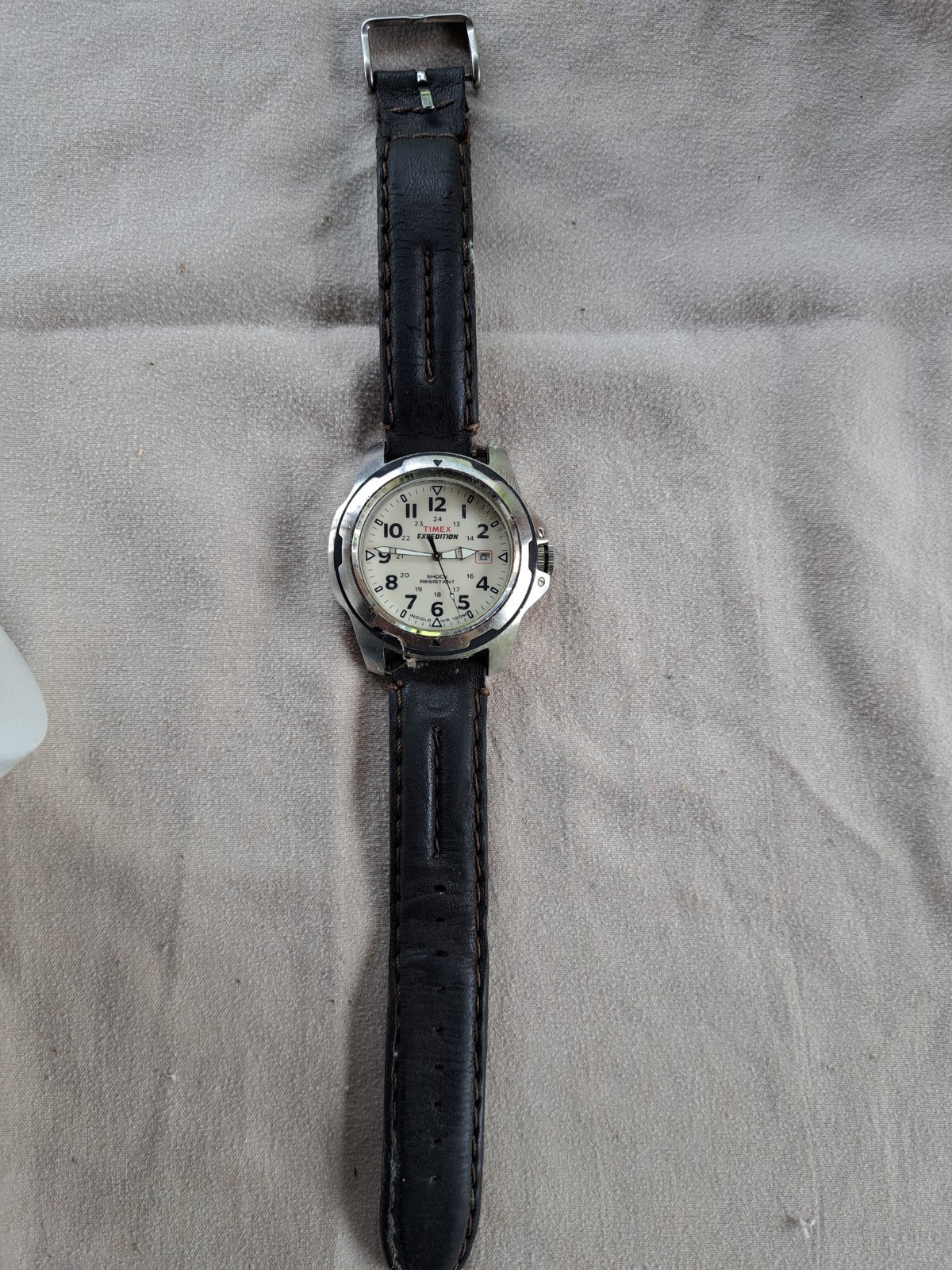 Timex Expedition Men’s Quartz Analog Watch White Dial Date 100m 38mm Leather
