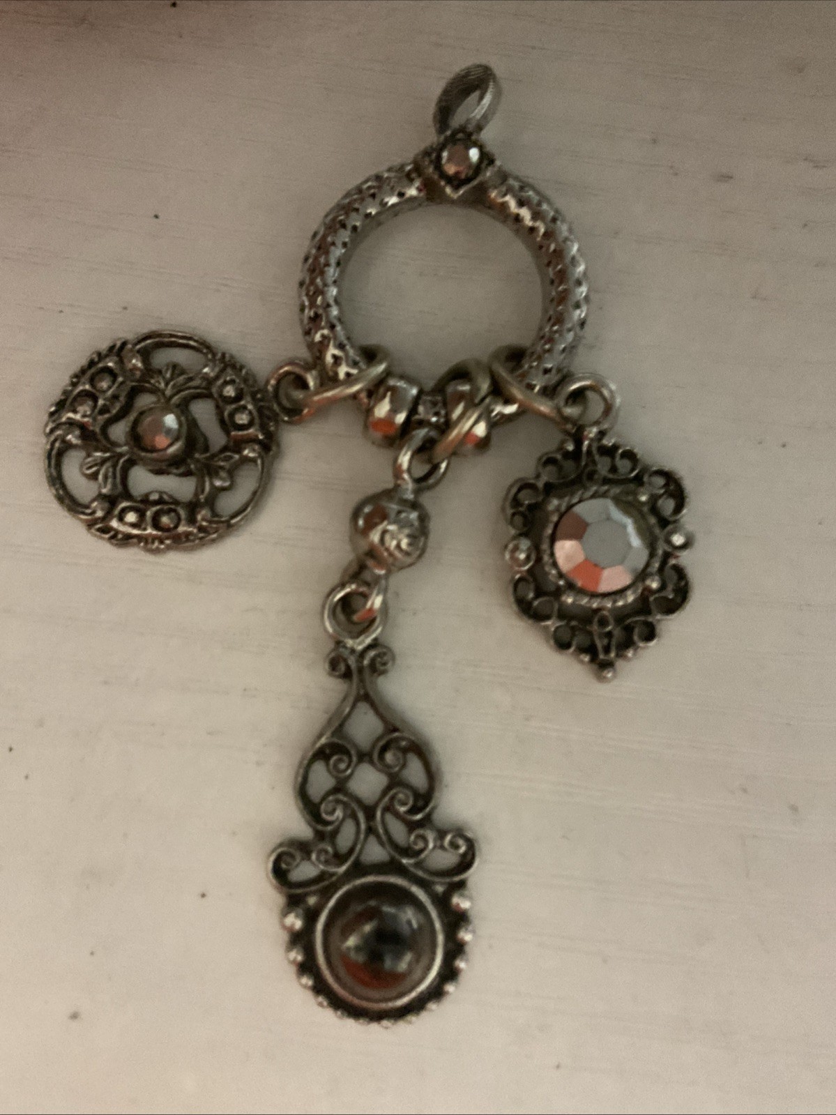 Silver Toned Pendant With 4 Stones 3 Hanging & 1 At Top Of Pendant Settings Diff