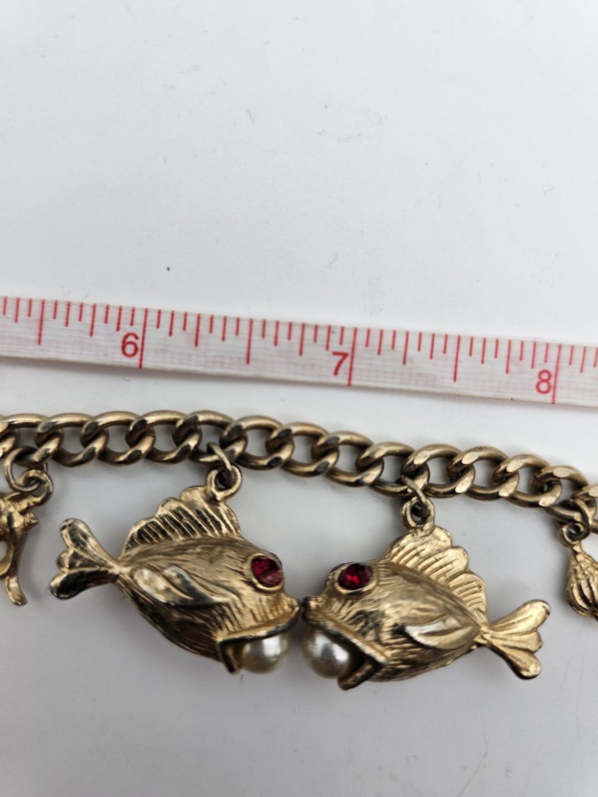 Vintage Gold Tone Sea Life Charm Bracelet 6.75″ Nautical Fish Starfish Seahorse