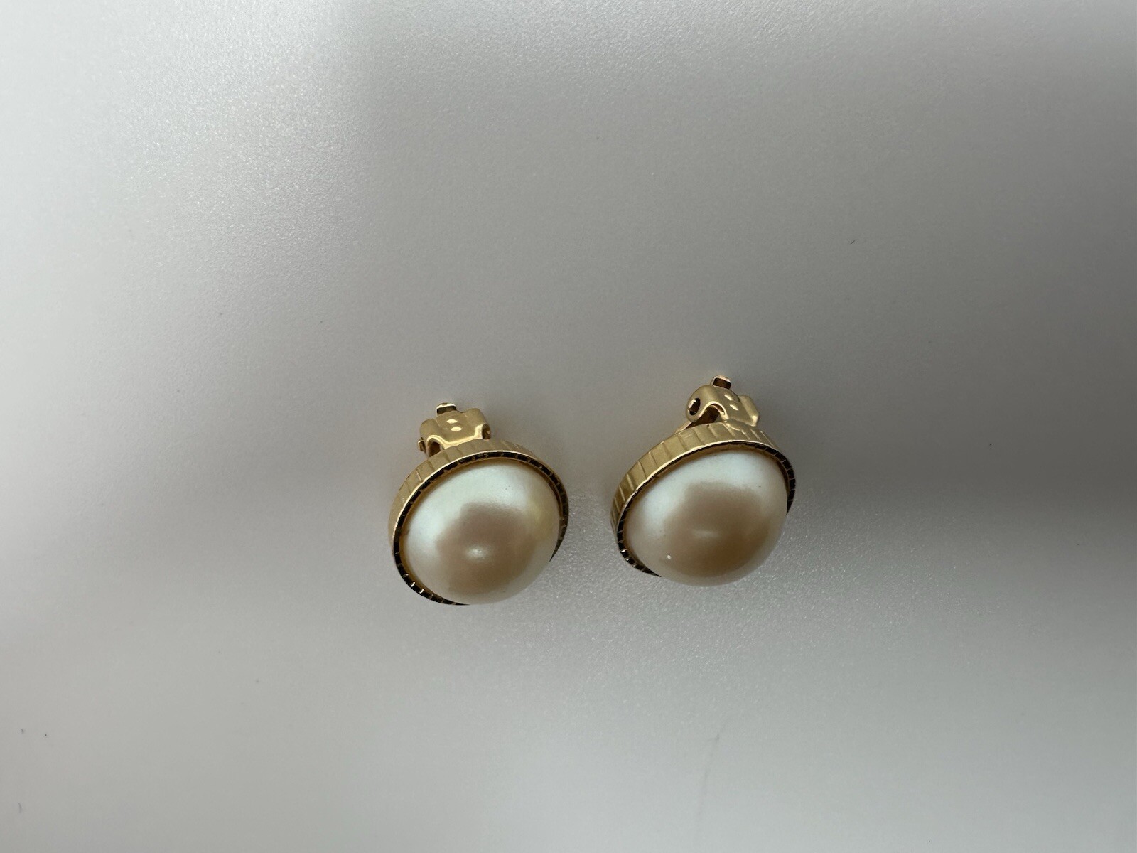 Vintage Gold Faux Pearl Nina Ricci Clip Earrings 1.7cm JB16