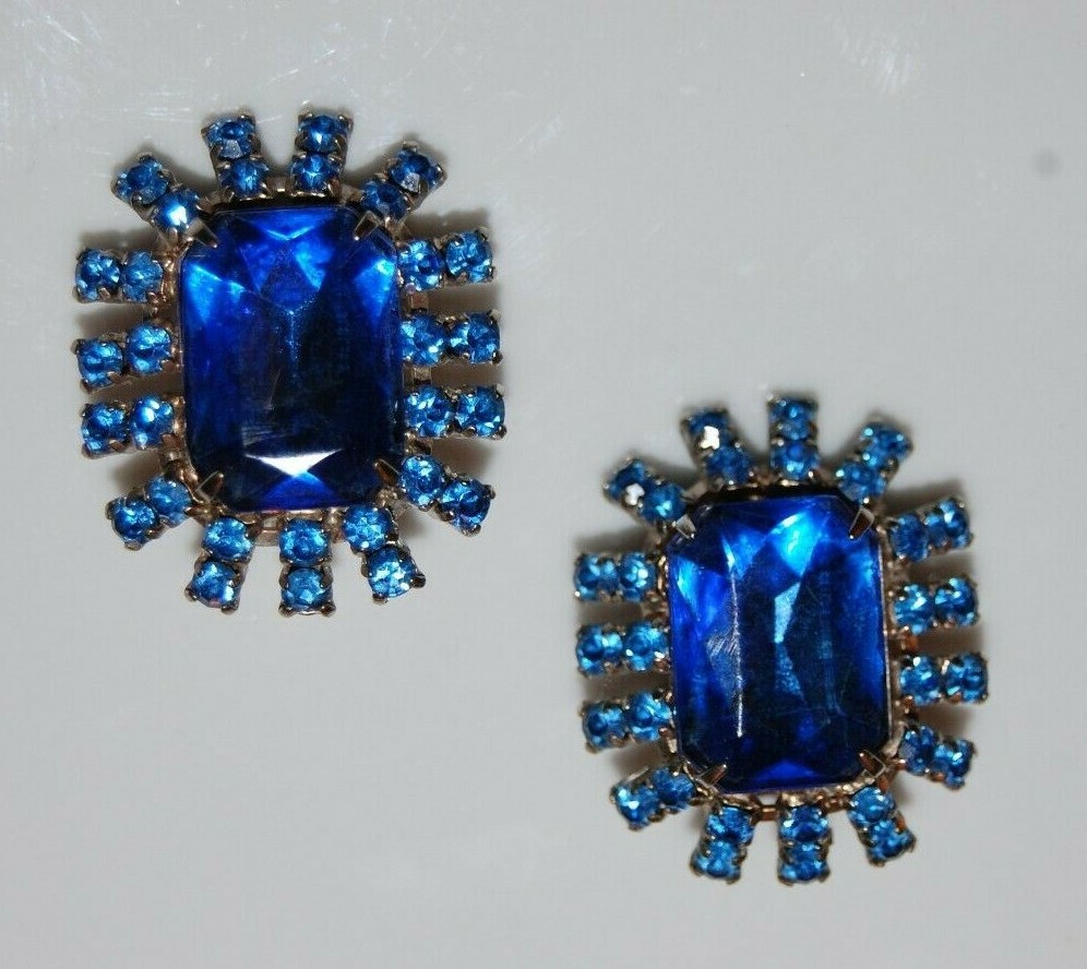 ELEGANT VTG COUTURE LARGE BLUE CRYSTALS SILVERED METAL STATEMENT CLIP EARRINGS