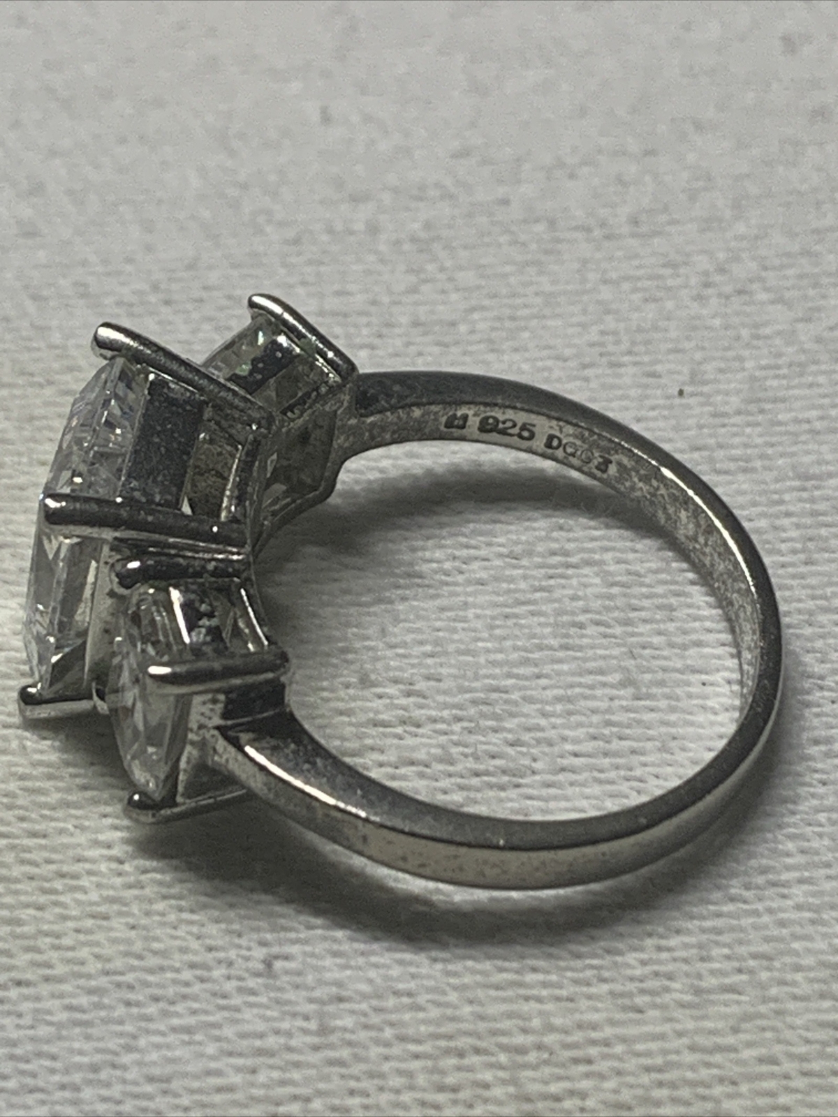BEAUTIFUL RING ~ Size 7 ~ KOREA 925 STERLING SILVER DQ CZ STONES 🩷💘
